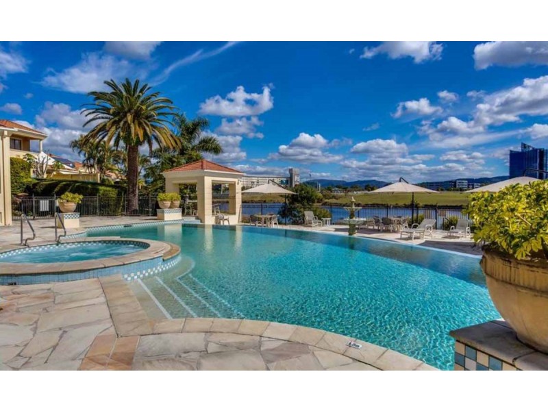 10/3 Robina Town Centre Drive, Robina QLD 4226