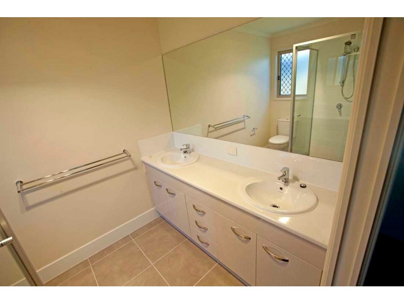 33 Biarra Street, Deagon QLD 4017