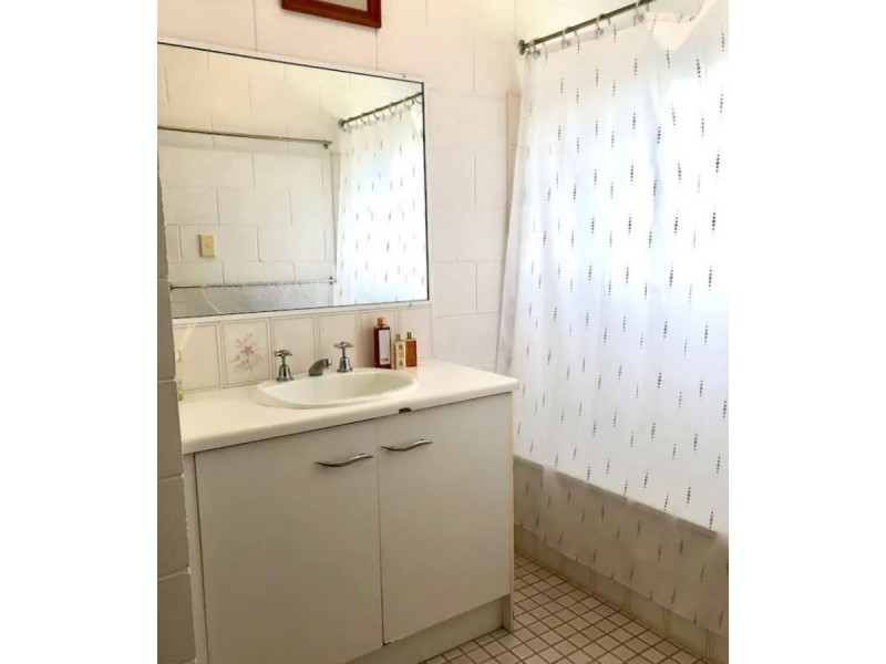 1/5 Marino Street, Whitfield QLD 4870