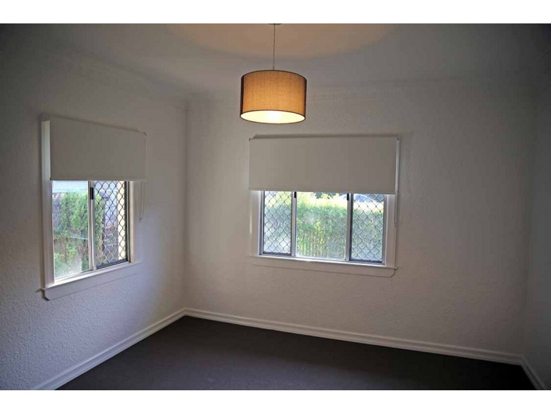 96 Ellen Street, Oxley QLD 4075