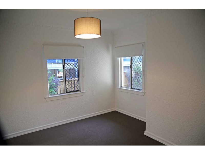 96 Ellen Street, Oxley QLD 4075