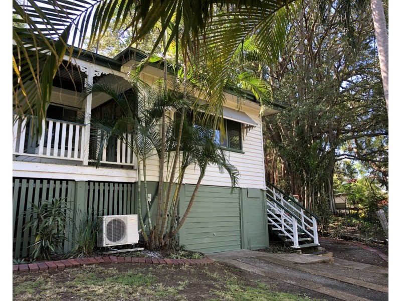 40 Logan Avenue, Oxley QLD 4075