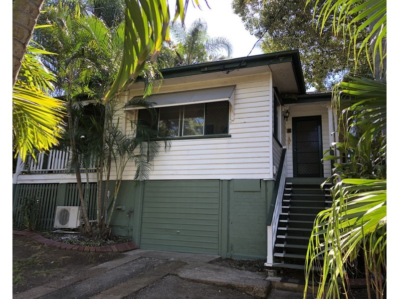 40 Logan Avenue, Oxley QLD 4075