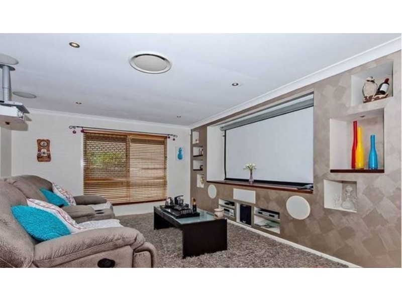 37 Cambridge Crescent, Fitzgibbon QLD 4018