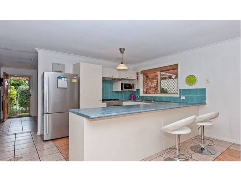 37 Cambridge Crescent, Fitzgibbon QLD 4018