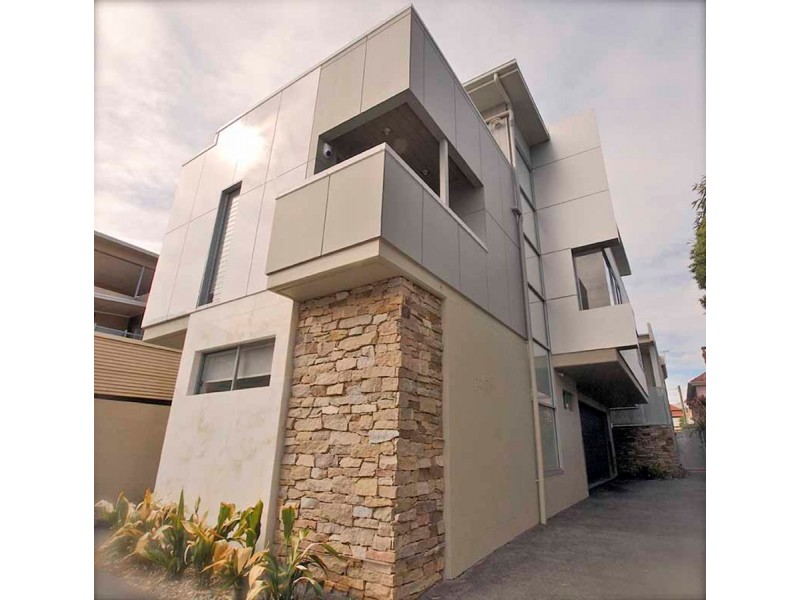 19 Midvale Lane, Teneriffe QLD 4005