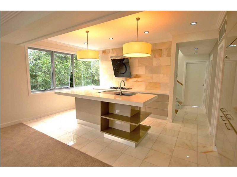 19 Midvale Lane, Teneriffe QLD 4005