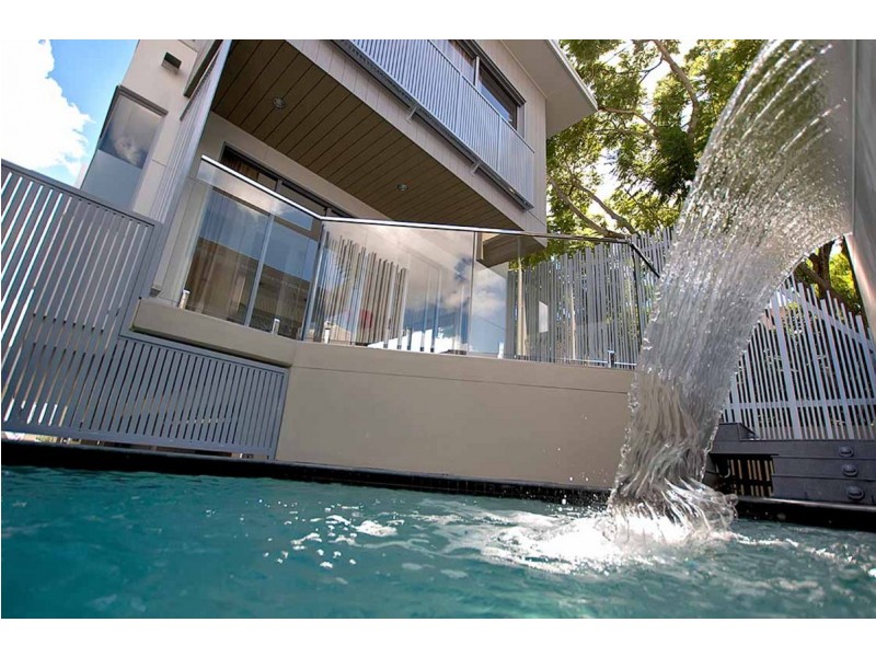 19 Midvale Lane, Teneriffe QLD 4005