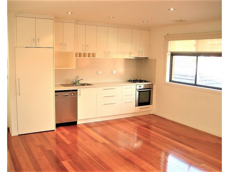 3/15 Nicholson Street, Coburg VIC 3058