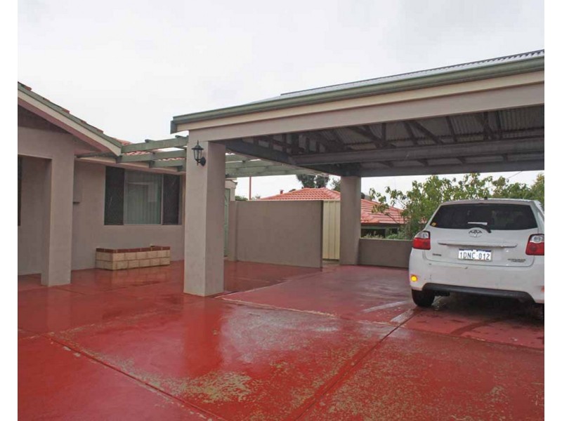 2 Brookside Avenue, Kelmscott WA 6111
