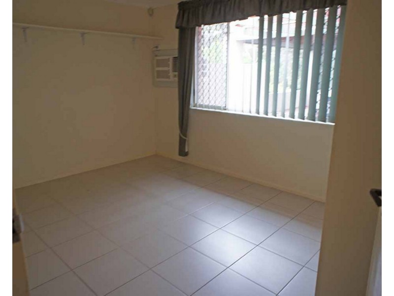 2 Brookside Avenue, Kelmscott WA 6111