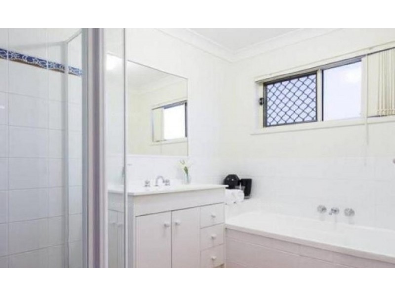 3 Creekside Circuit West, Victoria Point QLD 4165