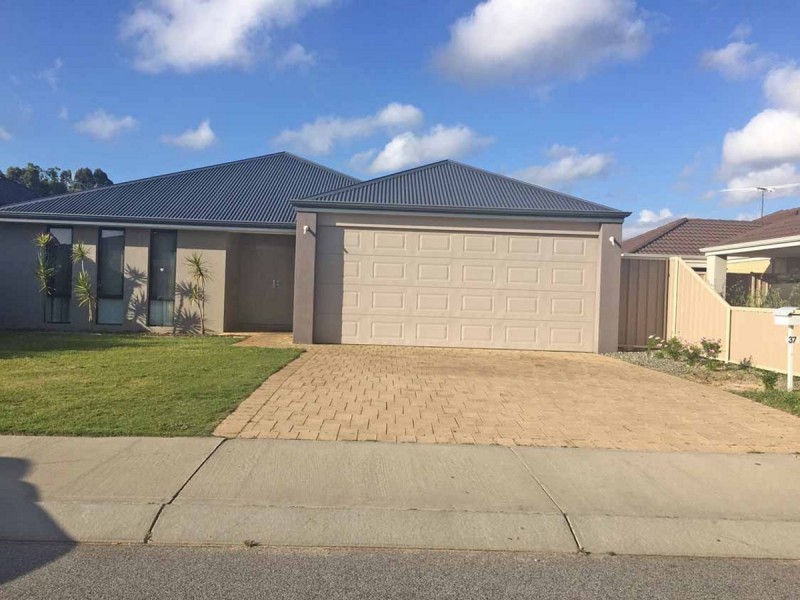 37 Brittain Road, Wattle Grove WA 6107