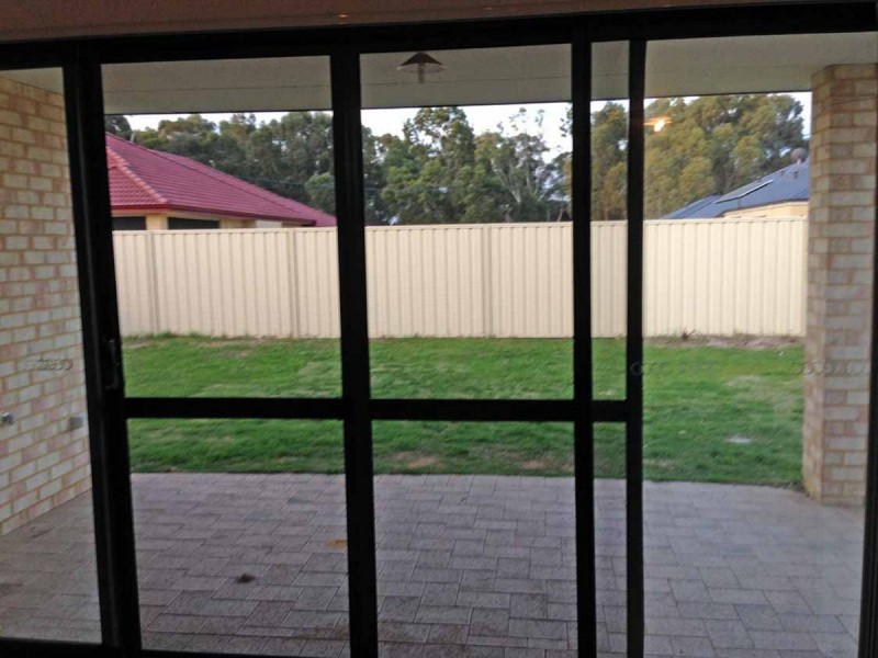 37 Brittain Road, Wattle Grove WA 6107