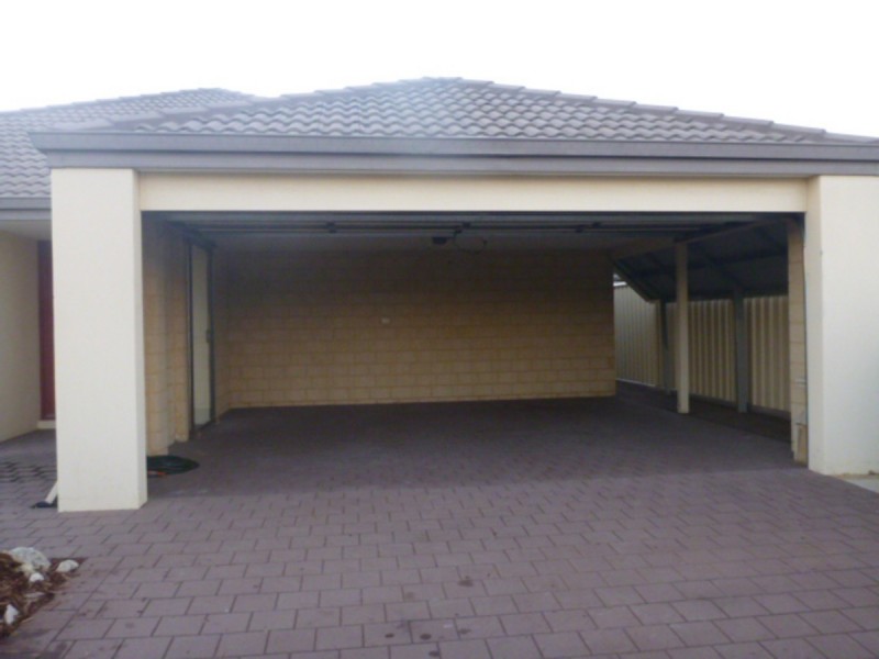 22 Cologne Parkway, Piara Waters WA 6112