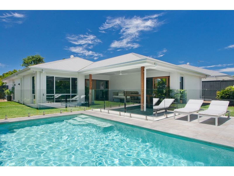 22 Smoke Bush Drive, Noosa Heads QLD 4567