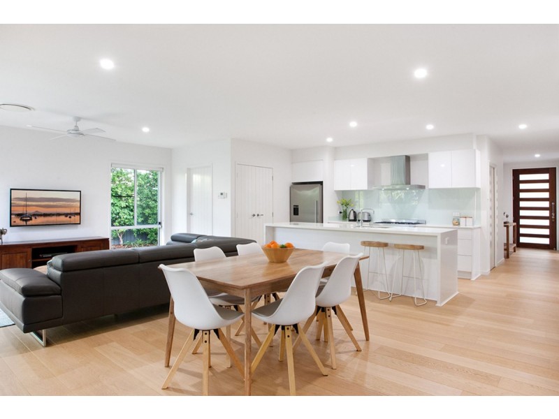 22 Smoke Bush Drive, Noosa Heads QLD 4567