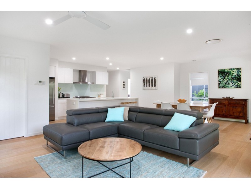 22 Smoke Bush Drive, Noosa Heads QLD 4567