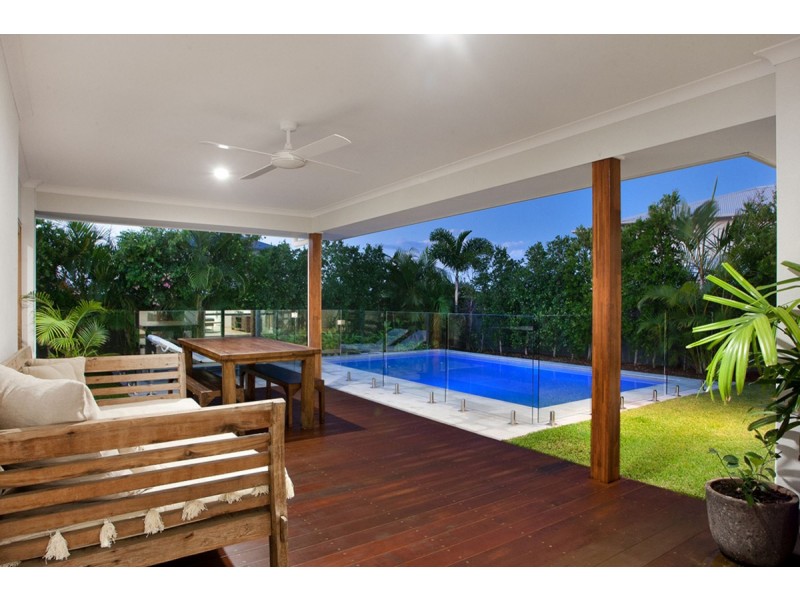 22 Smoke Bush Drive, Noosa Heads QLD 4567