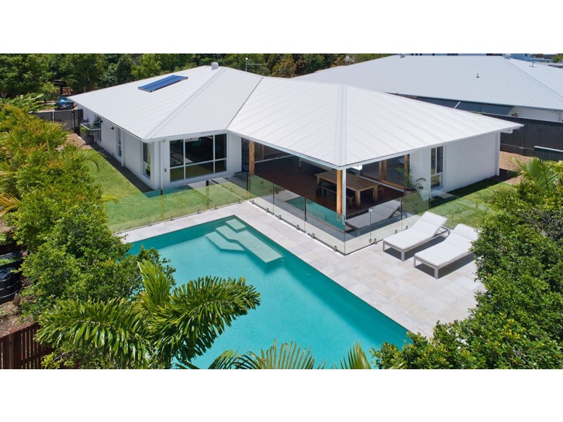 22 Smoke Bush Drive, Noosa Heads QLD 4567