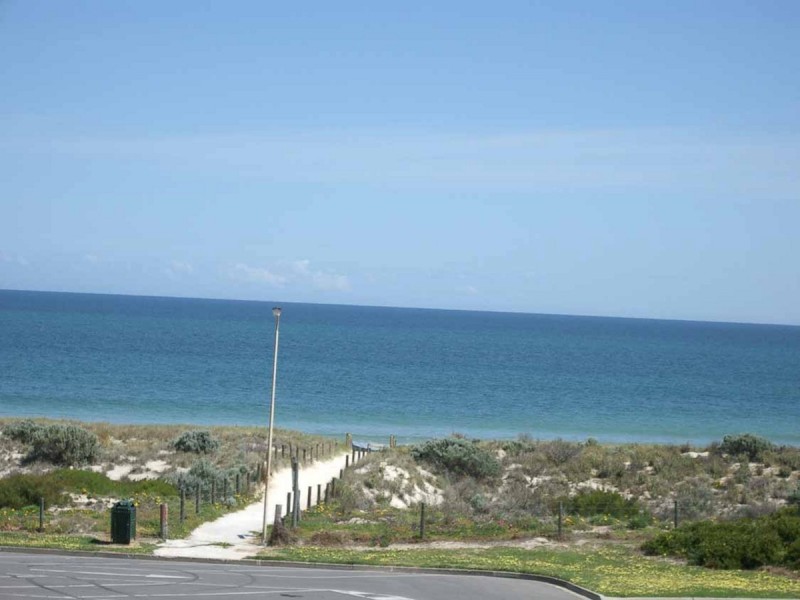 2/70 Seaview Road, West Beach SA 5024