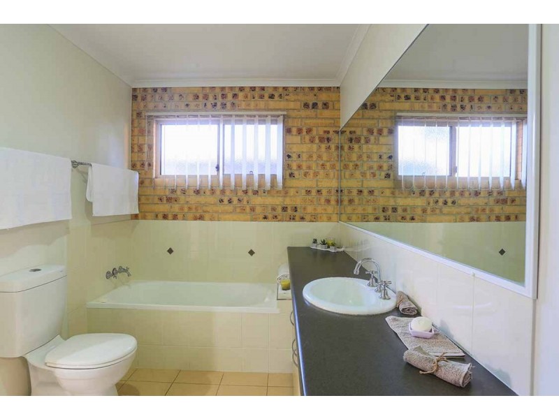 4/9 Maud Street, Mirani QLD 4754