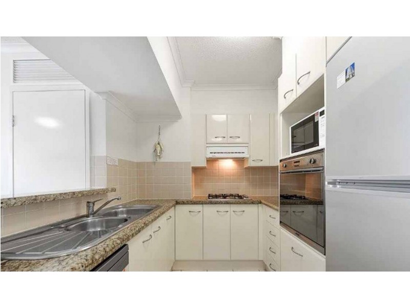 21/15-21 Breaker Street, Main Beach QLD 4217