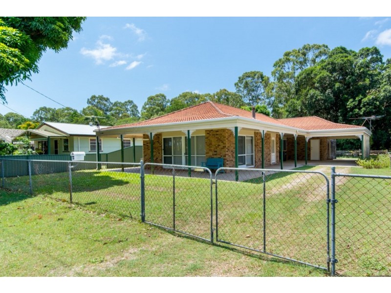 19 Moffat Esplanade, Toorbul QLD 4510