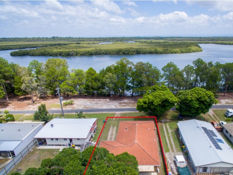 19 Moffat Esplanade, Toorbul QLD 4510