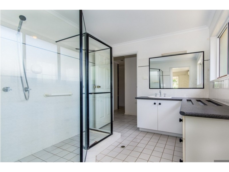 19 Moffat Esplanade, Toorbul QLD 4510