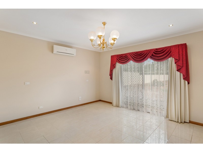 6 Bird Court, Hoppers Crossing VIC 3029