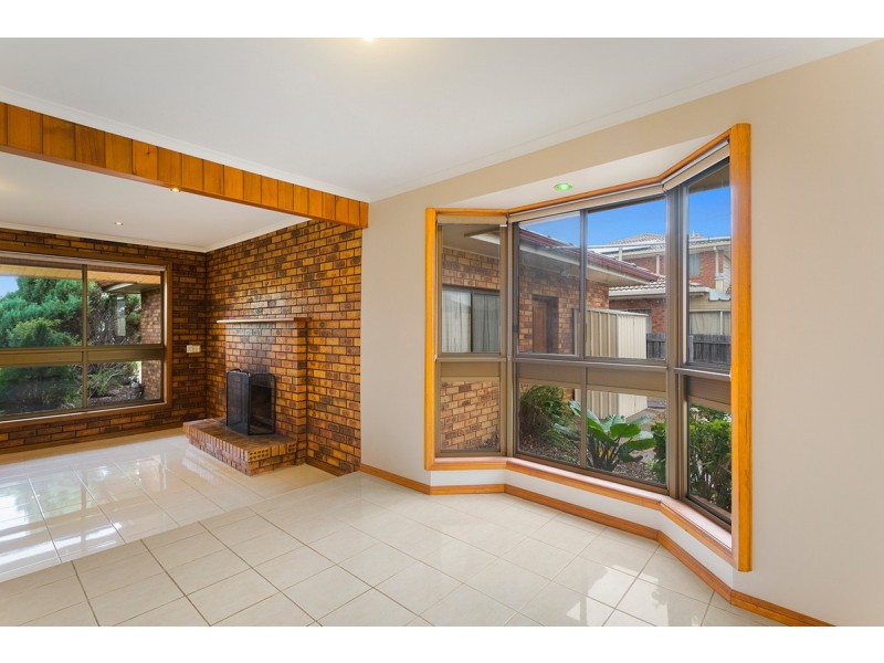 6 Bird Court, Hoppers Crossing VIC 3029