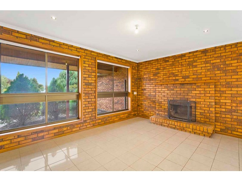 6 Bird Court, Hoppers Crossing VIC 3029