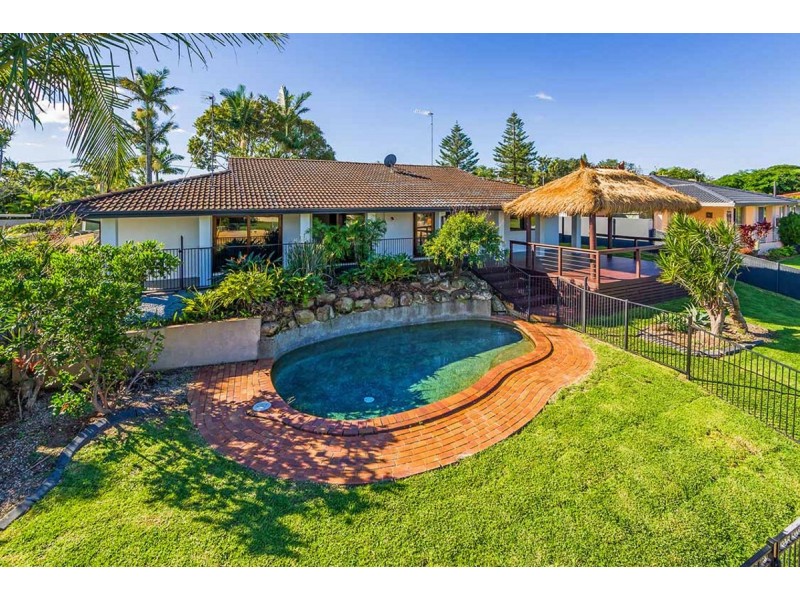 12 Park Avenue, Broadbeach Waters QLD 4218