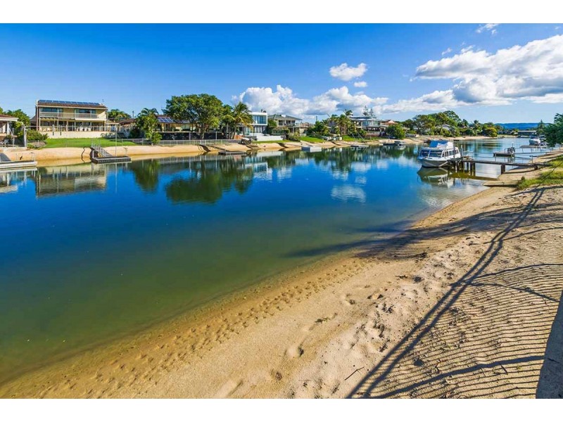 12 Park Avenue, Broadbeach Waters QLD 4218