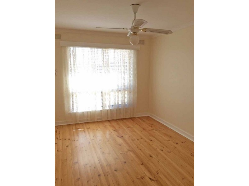 28 Fairway Drive, Seaton SA 5023