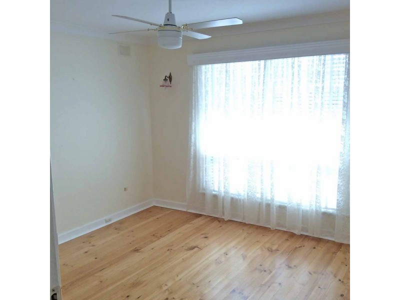 28 Fairway Drive, Seaton SA 5023