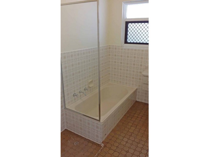 28 Fairway Drive, Seaton SA 5023