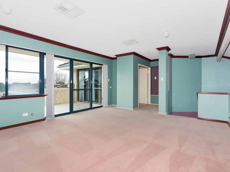 73 Anglesey Drive, Kardinya WA 6163