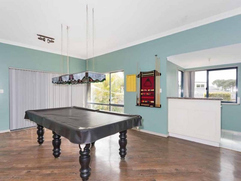 73 Anglesey Drive, Kardinya WA 6163