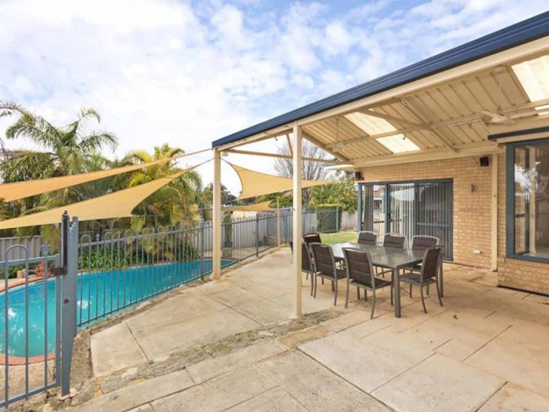 73 Anglesey Drive, Kardinya WA 6163