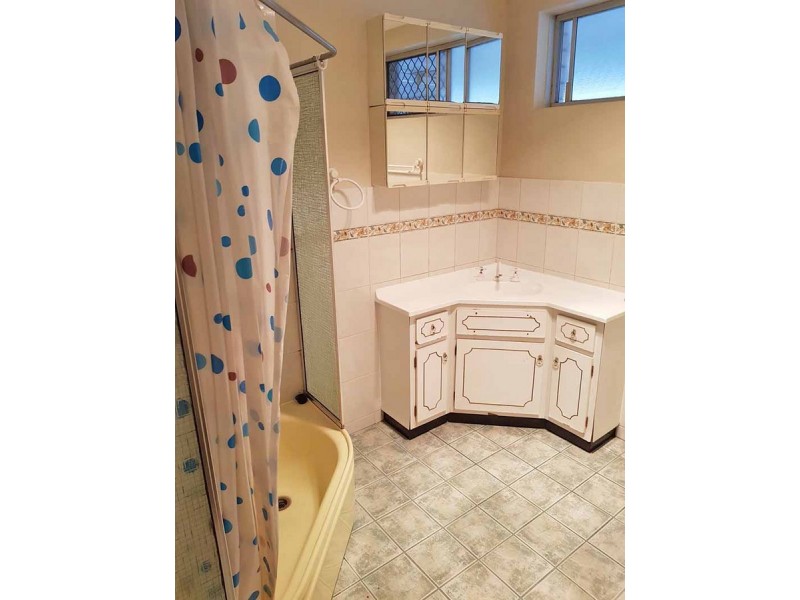 32 Vahland Avenue, Riverton WA 6148