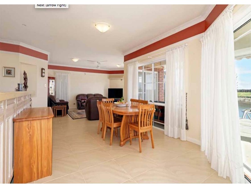 27 Constance Court, Newport QLD 4020