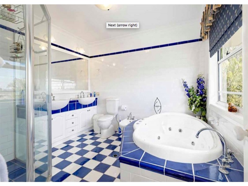 27 Constance Court, Newport QLD 4020