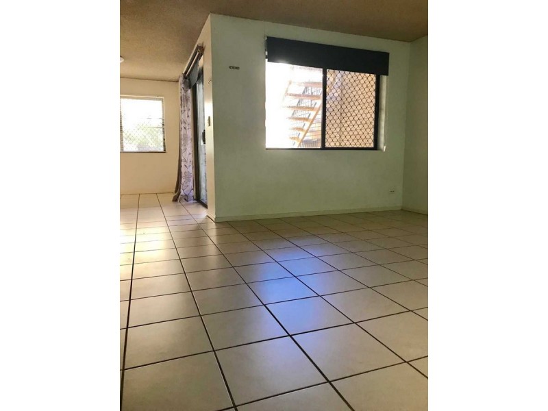 2/18 Kalinda Avenue, Mooloolaba QLD 4557