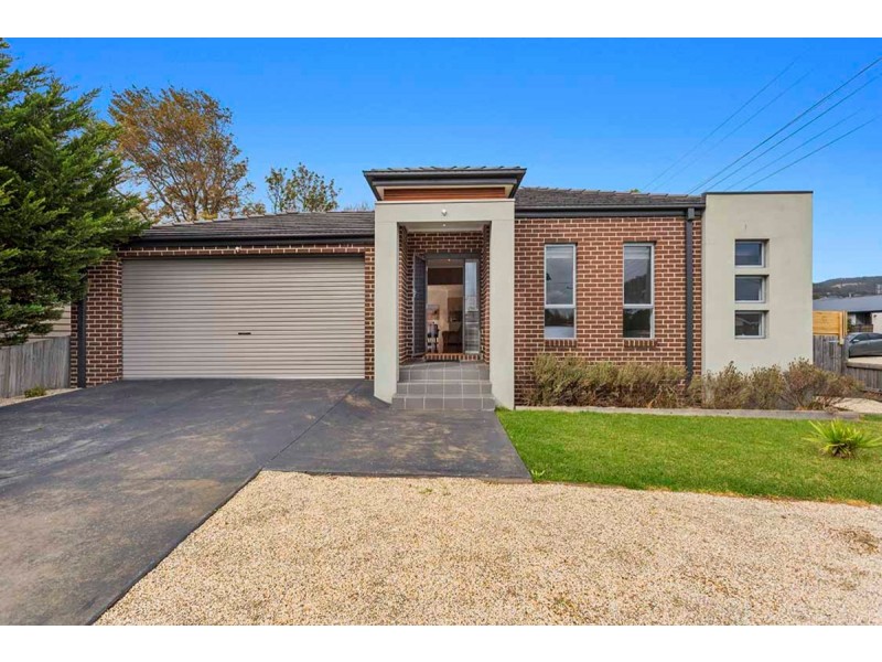 27 Charles Street, Dromana VIC 3936