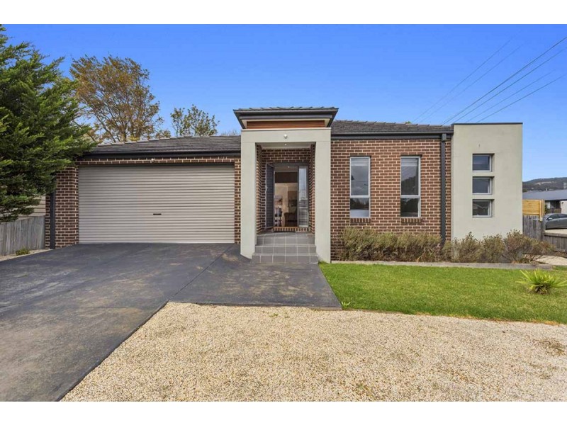 27 Charles Street, Dromana VIC 3936