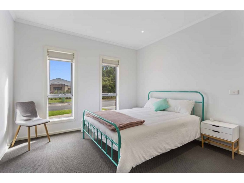 27 Charles Street, Dromana VIC 3936