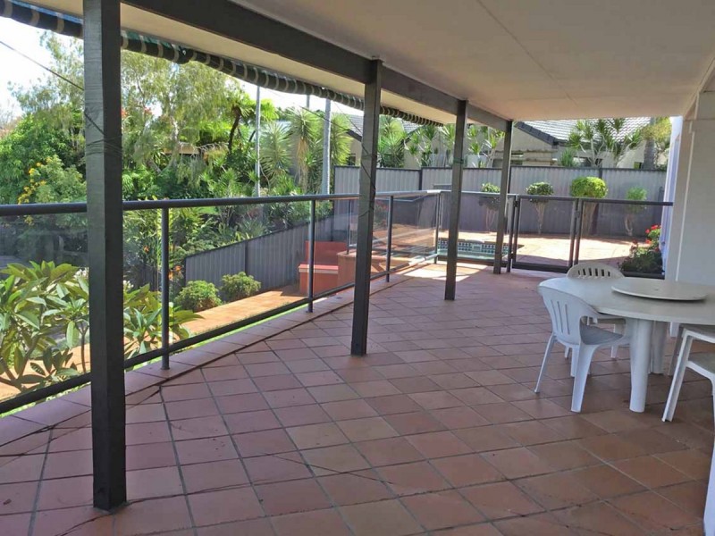 4 Saxonvale Terrace, Mermaid Waters QLD 4218