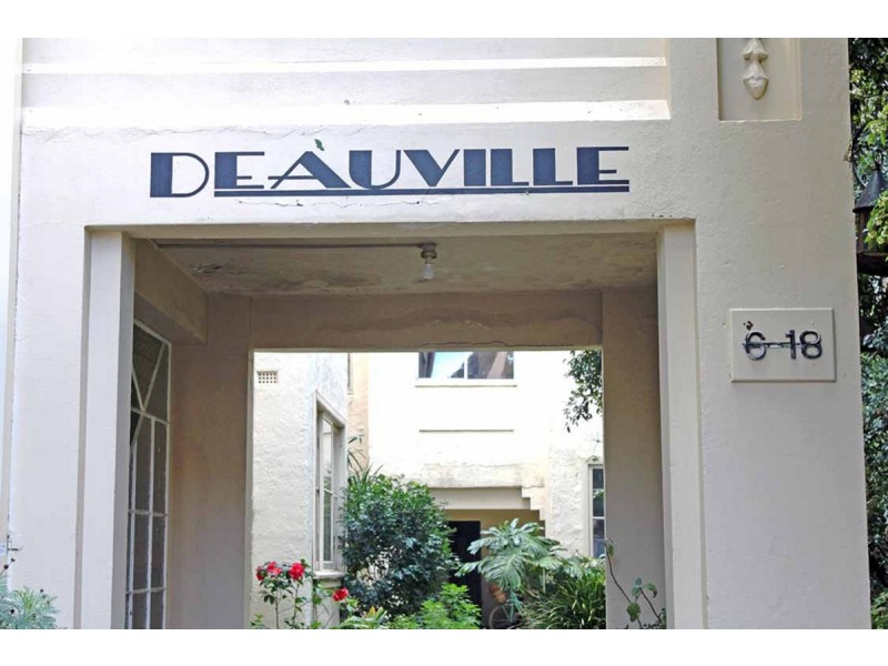 14/6-18 Princes Street, St Kilda VIC 3182